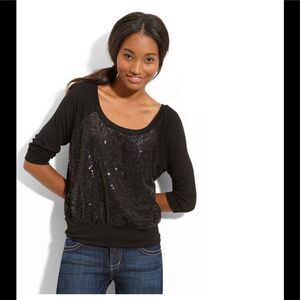 Raglan Sleeve Sequin Top